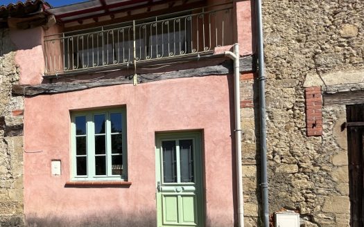 **Townhouse With Terrace In The Lovely Town Of Marciac
