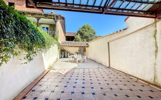 **Townhouse With Terrace In The Lovely Town Of Marciac
