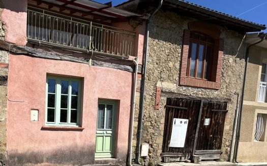 **Townhouse With Terrace In The Lovely Town Of Marciac