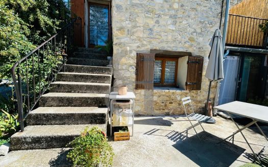 **Characterful Stone Built Village House With Terrace