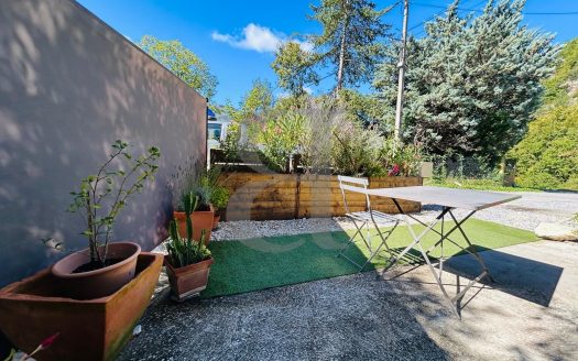 **Characterful Stone Built Village House With Terrace