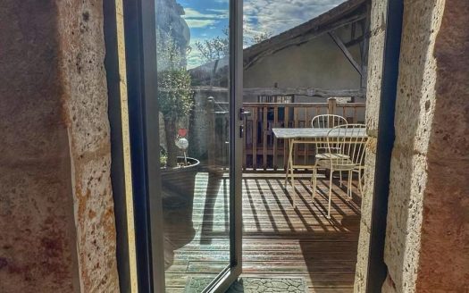 Pretty Renovated Stone House With Gite, Large Courtyard And Garden