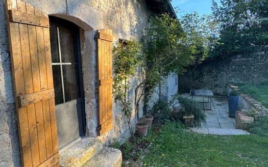 Pretty Renovated Stone House With Gite, Large Courtyard And Garden