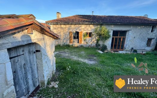 Pretty Renovated Stone House With Gite, Large Courtyard And Garden