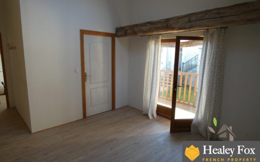 Pretty Renovated Stone House With Gite, Large Courtyard And Garden