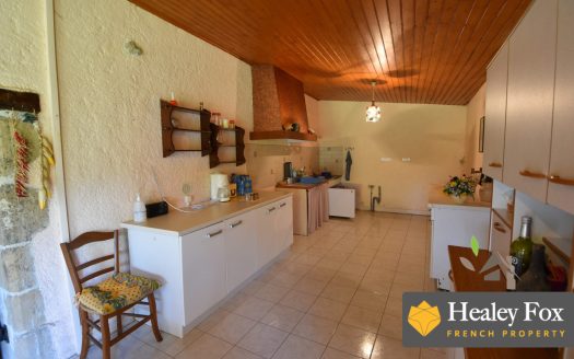 Semi-Detached Stone House With Garage, Garden And Unobstructed Views