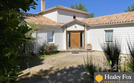 Splendid Villa With Large Terrace, Garden And Stunning Views Of The Surrounding Countryside