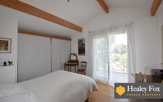 Splendid Villa With Large Terrace, Garden And Stunning Views Of The Surrounding Countryside