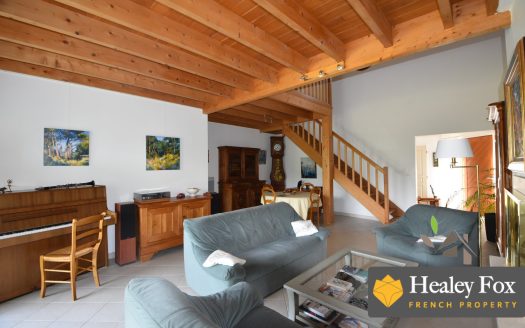 Splendid Villa With Large Terrace, Garden And Stunning Views Of The Surrounding Countryside