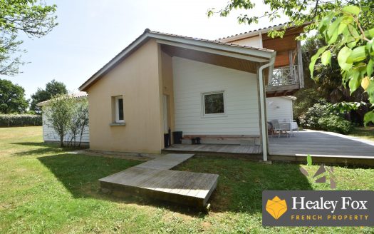 Splendid Villa With Large Terrace, Garden And Stunning Views Of The Surrounding Countryside