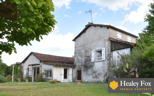Semi-Detached Stone House With Garage, Garden And Unobstructed Views