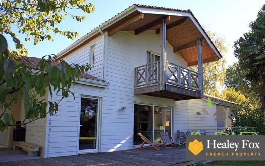 Splendid Villa With Large Terrace, Garden And Stunning Views Of The Surrounding Countryside