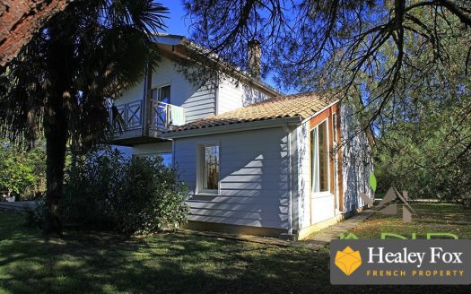 Splendid Villa With Large Terrace, Garden And Stunning Views Of The Surrounding Countryside