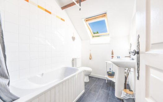 **Superb house with gite