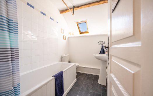 **Superb house with gite