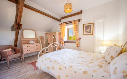 **Superb house with gite