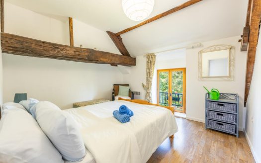 **Superb house with gite