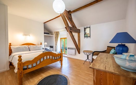 **Superb house with gite