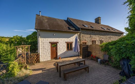 **Superb house with gite