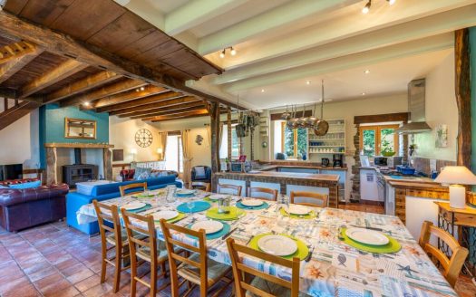 **Superb house with gite