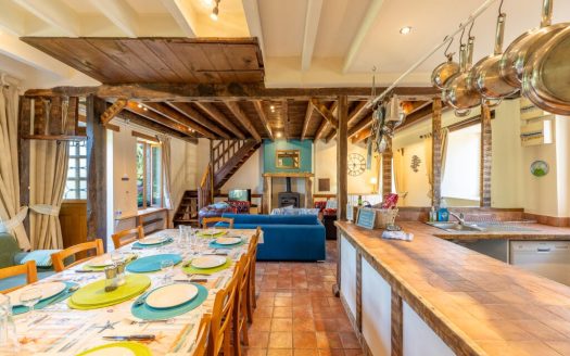 **Superb house with gite