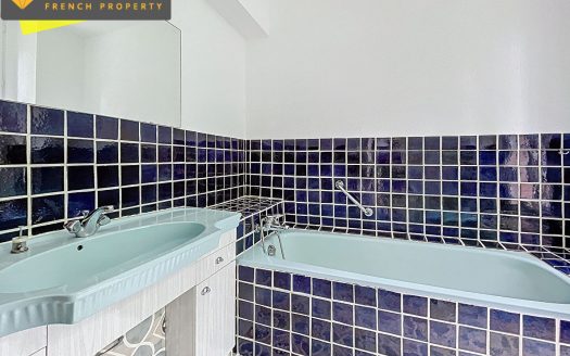 **Beautiful grand stone house with views in the heart of Gavray