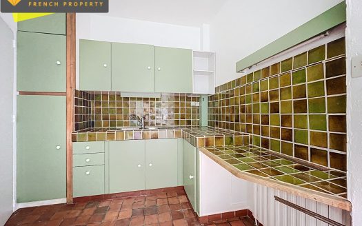 **Beautiful grand stone house with views in the heart of Gavray