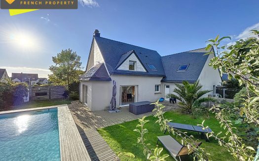 **Villa with pool just 5 minutes from the beach