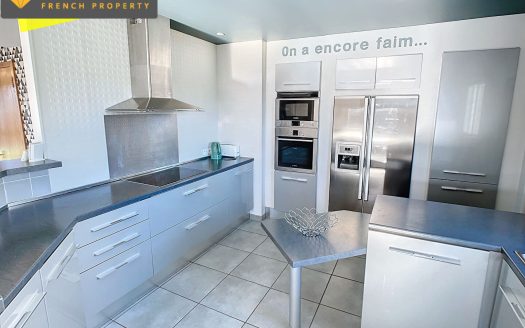 **Villa with pool just 5 minutes from the beach