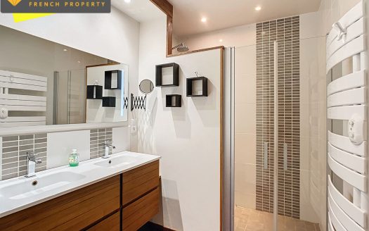 **Villa with pool just 5 minutes from the beach