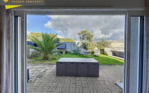 **Villa with pool just 5 minutes from the beach