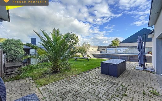 **Villa with pool just 5 minutes from the beach