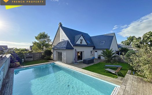 **Villa with pool just 5 minutes from the beach