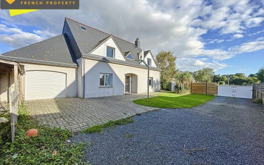 **Villa with pool just 5 minutes from the beach