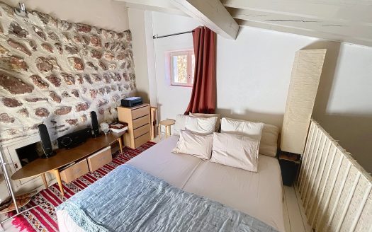 **Character Village House With Courtyard, Fourques