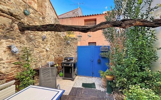 **Character Village House With Courtyard, Fourques