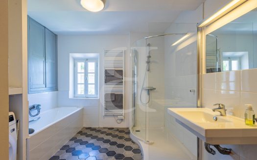 **Exceptional Mas With Gites, Swimming Pool And Stunning Views