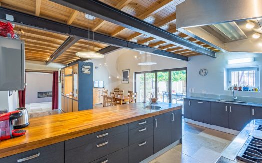 **Exceptional Mas With Gites, Swimming Pool And Stunning Views