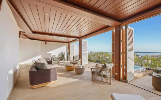Prestigious Rooftop Penthouse Just Steps From The Old Port, La Croisette And The Beaches
