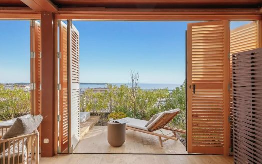 Prestigious Rooftop Penthouse Just Steps From The Old Port, La Croisette And The Beaches