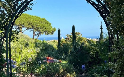 1 bed Apartment with Sea View and Terrace – Residence Le Chambord