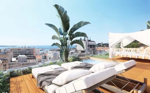 Prestigious Rooftop Penthouse Just Steps From The Old Port, La Croisette And The Beaches