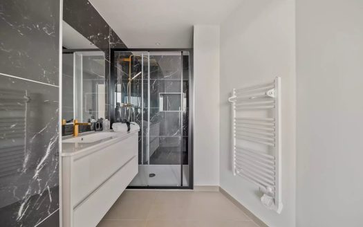 Prestigious Rooftop Penthouse Just Steps From The Old Port, La Croisette And The Beaches