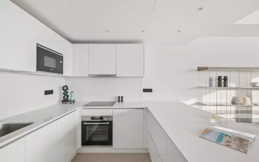 Prestigious Rooftop Penthouse Just Steps From The Old Port, La Croisette And The Beaches