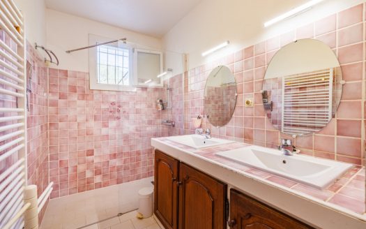 Terraced Village House With Garden Close To All Amenities