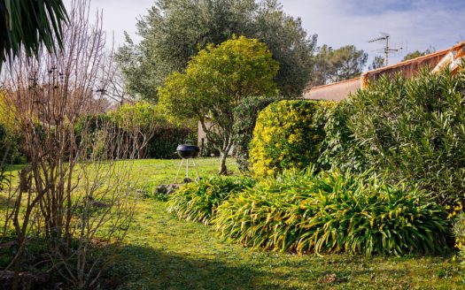 Terraced Village House With Garden Close To All Amenities