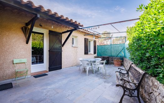 Terraced Village House With Garden Close To All Amenities