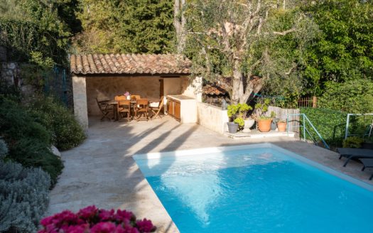 Delightful Villa With Swimming Pool And 2 Studios Close To The Village